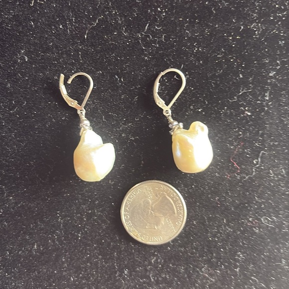 Elegant Baroque Pearl Drop Earrings 925 Silver - Picture 2 of 4
